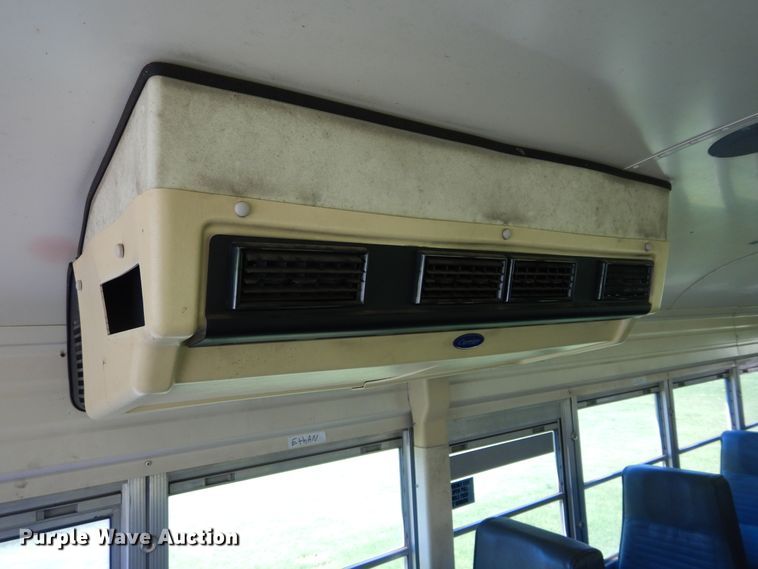 image for item HS9600 1998 Blue Bird TC2000  school bus