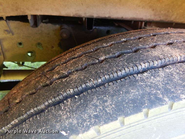 image for item HS9600 1998 Blue Bird TC2000  school bus