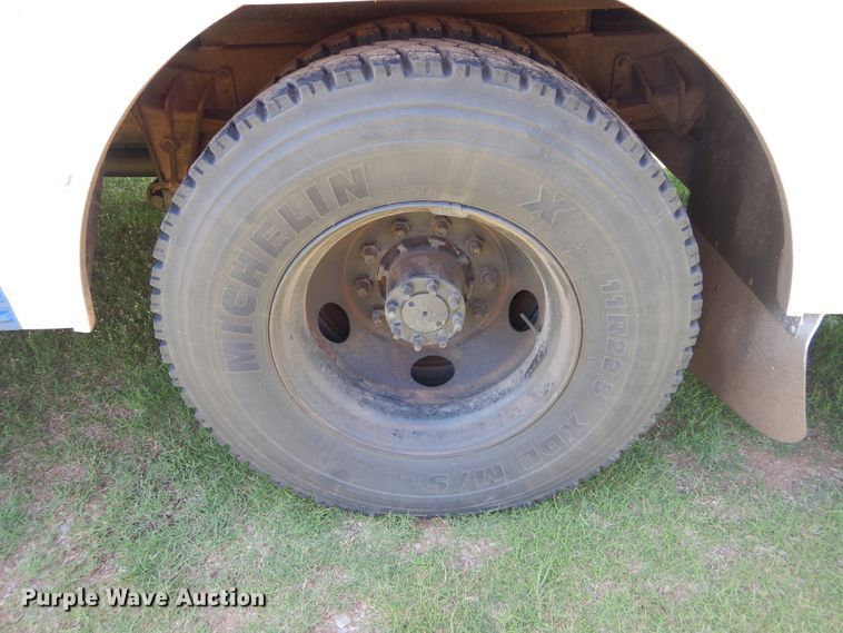 image for item HS9600 1998 Blue Bird TC2000  school bus