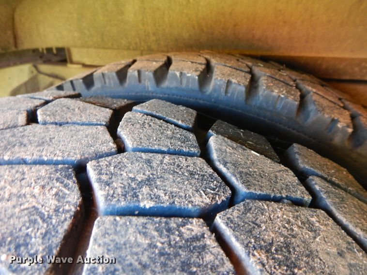 image for item HS9600 1998 Blue Bird TC2000  school bus