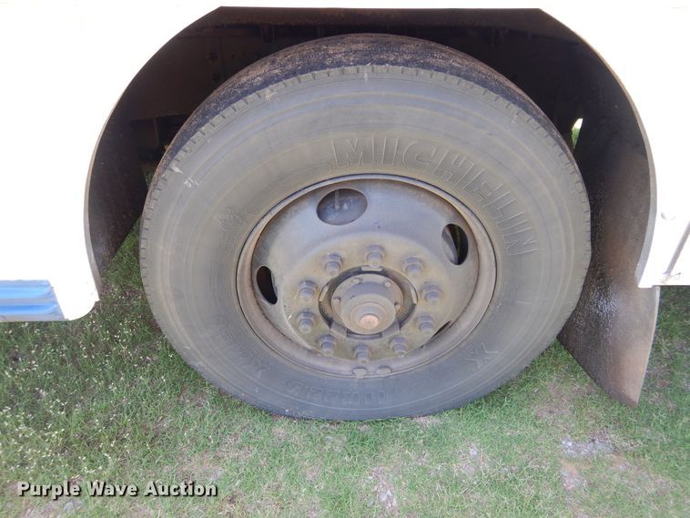 image for item HS9600 1998 Blue Bird TC2000  school bus