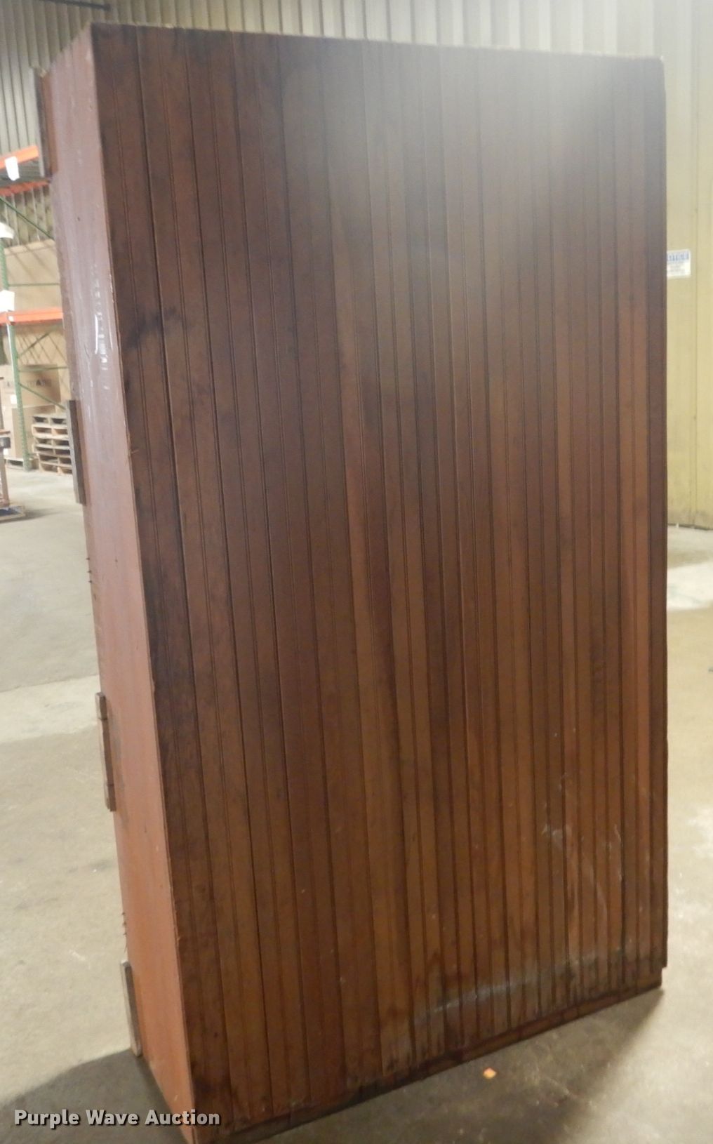 Wood in Des Moines, IA Item FX9222 sold Purple Wave