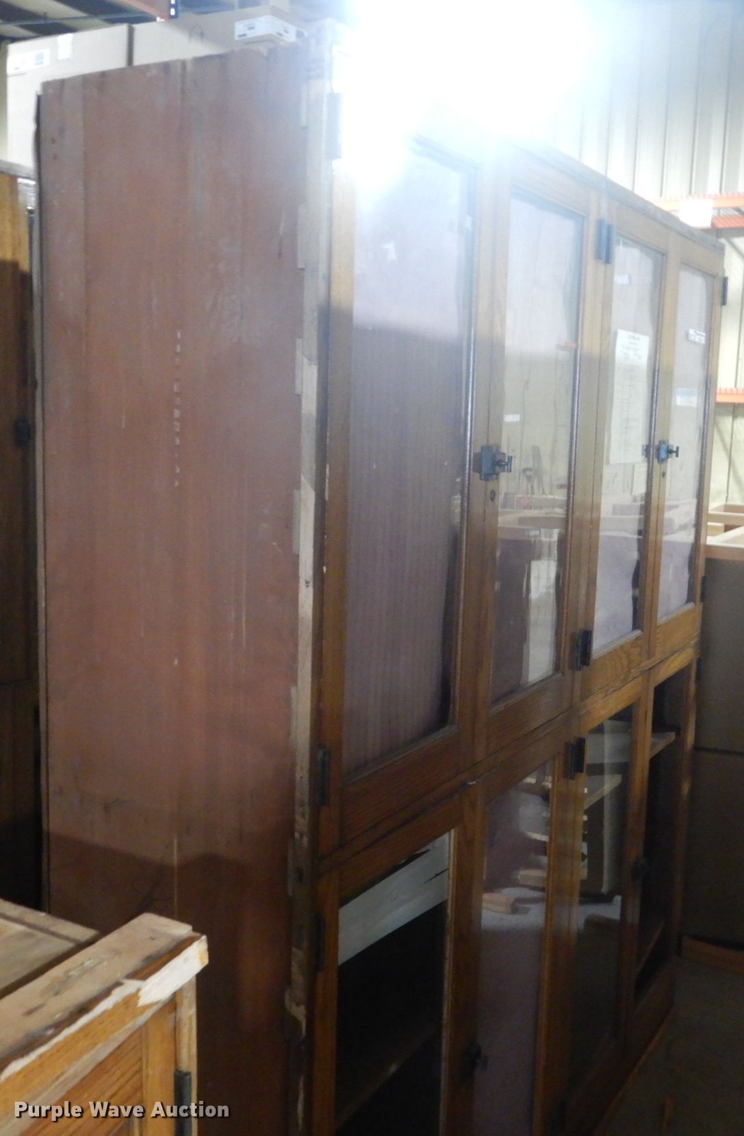 Wood in Des Moines, IA Item FX9235 sold Purple Wave