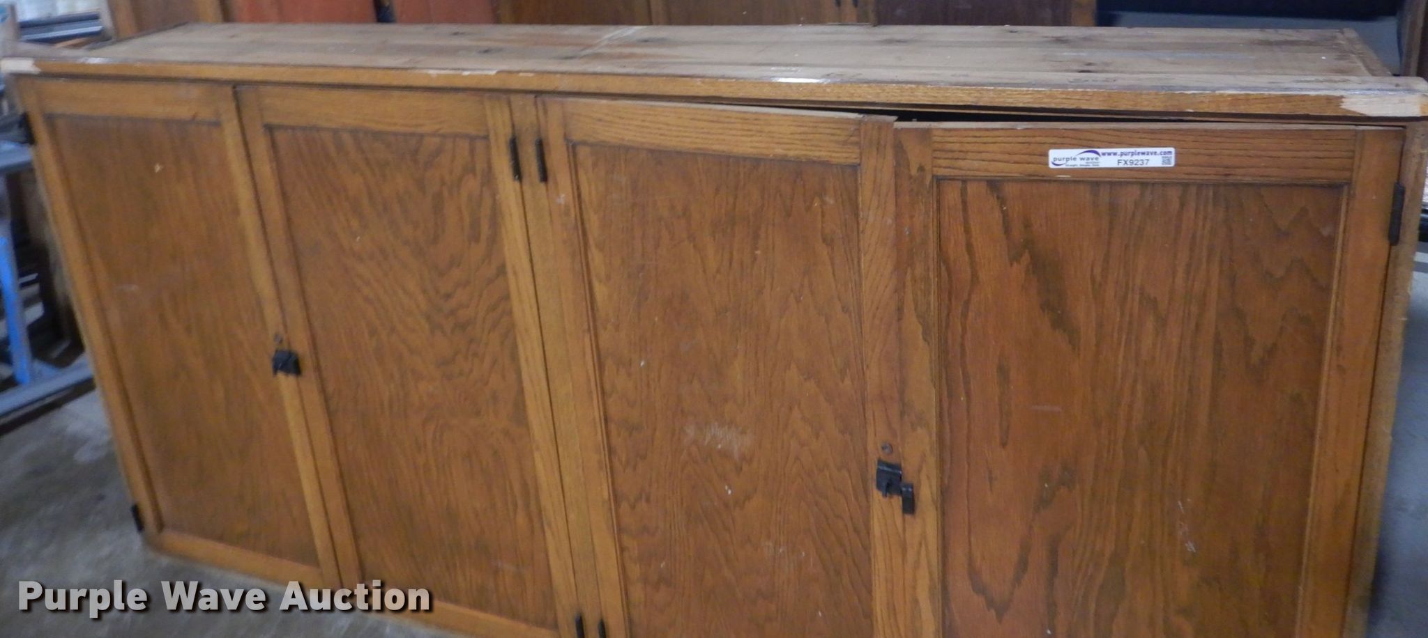 Wood in Des Moines, IA Item FX9237 sold Purple Wave