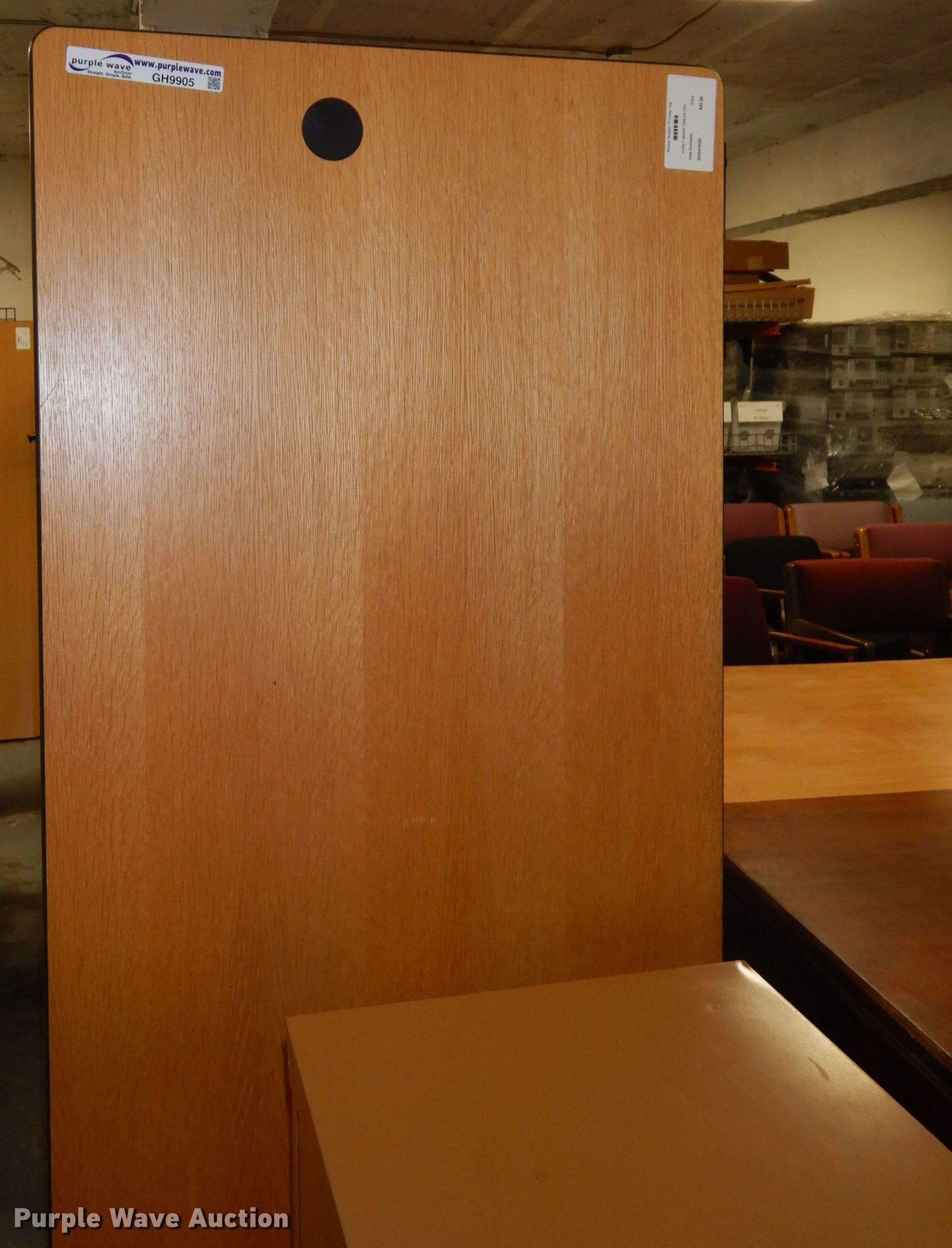 Furniture in Topeka, KS Item GH9905 sold Purple Wave