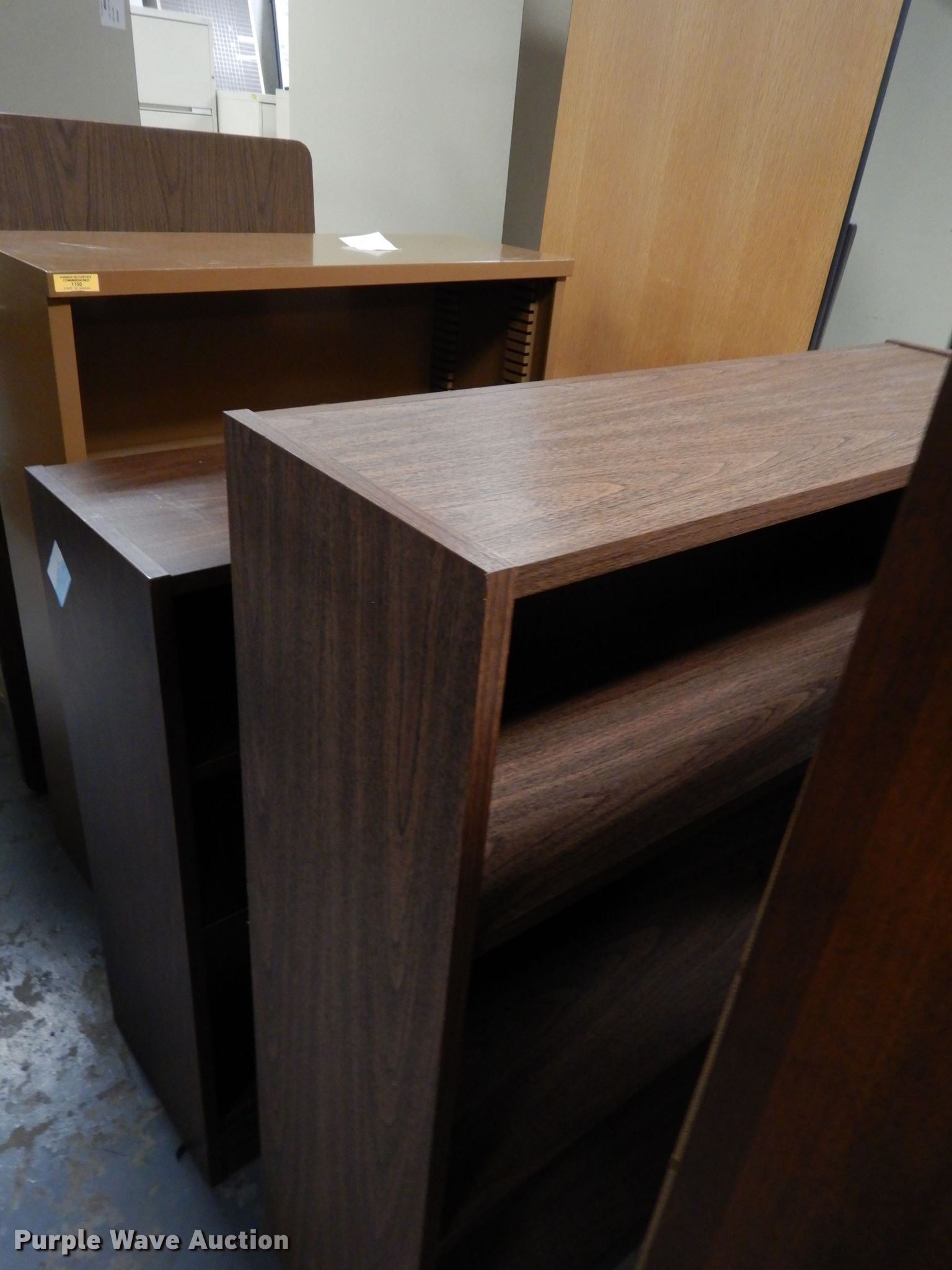 Furniture in Topeka, KS Item GH9905 sold Purple Wave