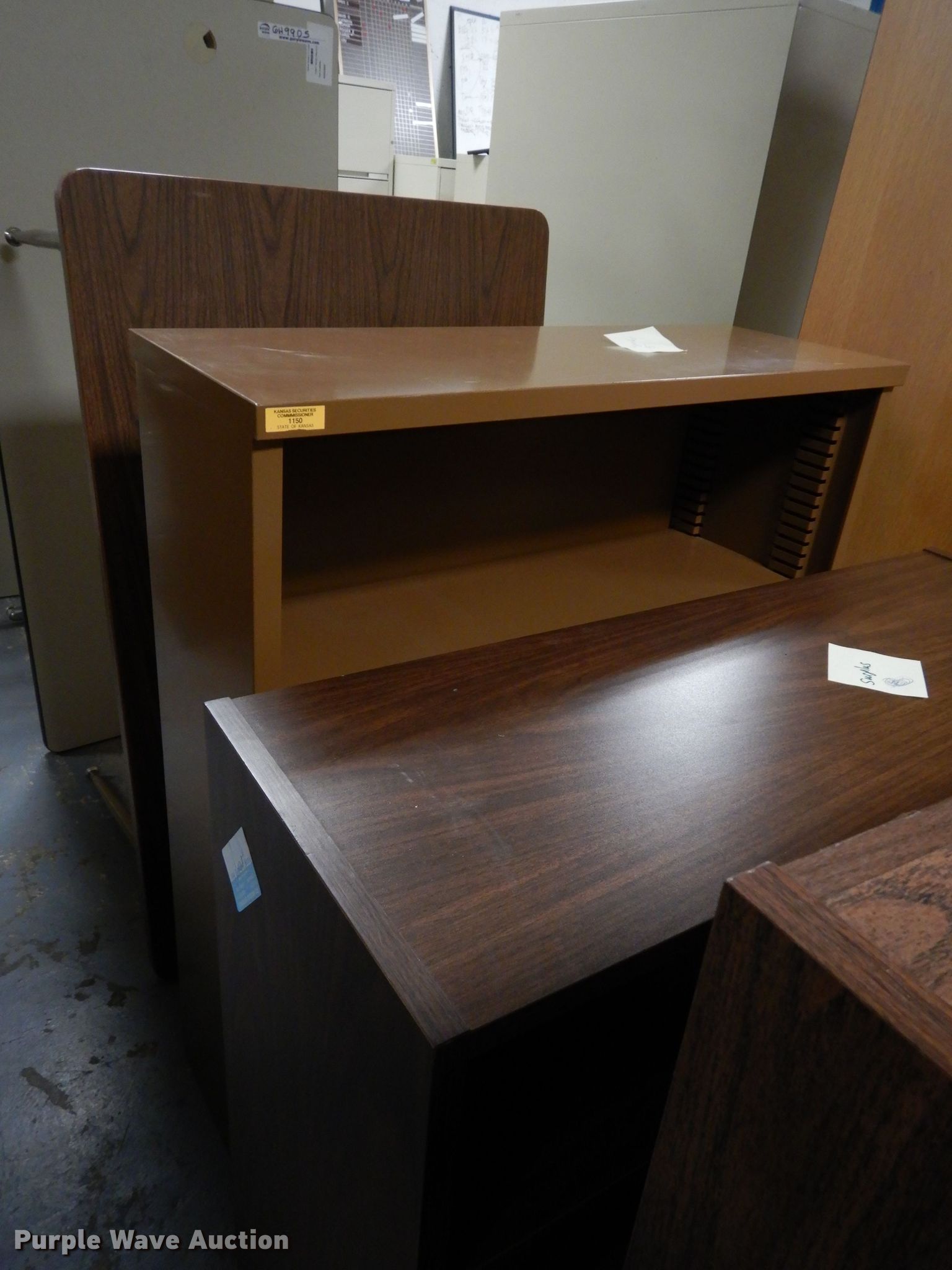 Furniture in Topeka, KS Item GH9905 sold Purple Wave