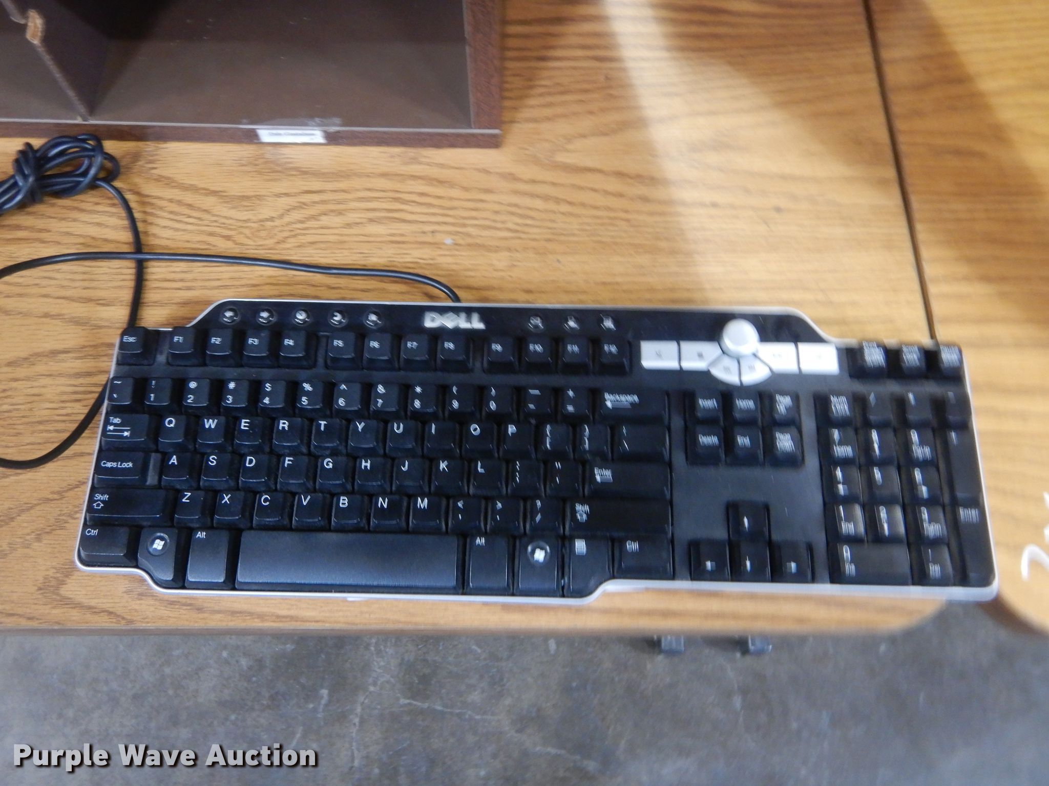 Keyboards in Tulsa, OK Item GO9793 sold Purple Wave