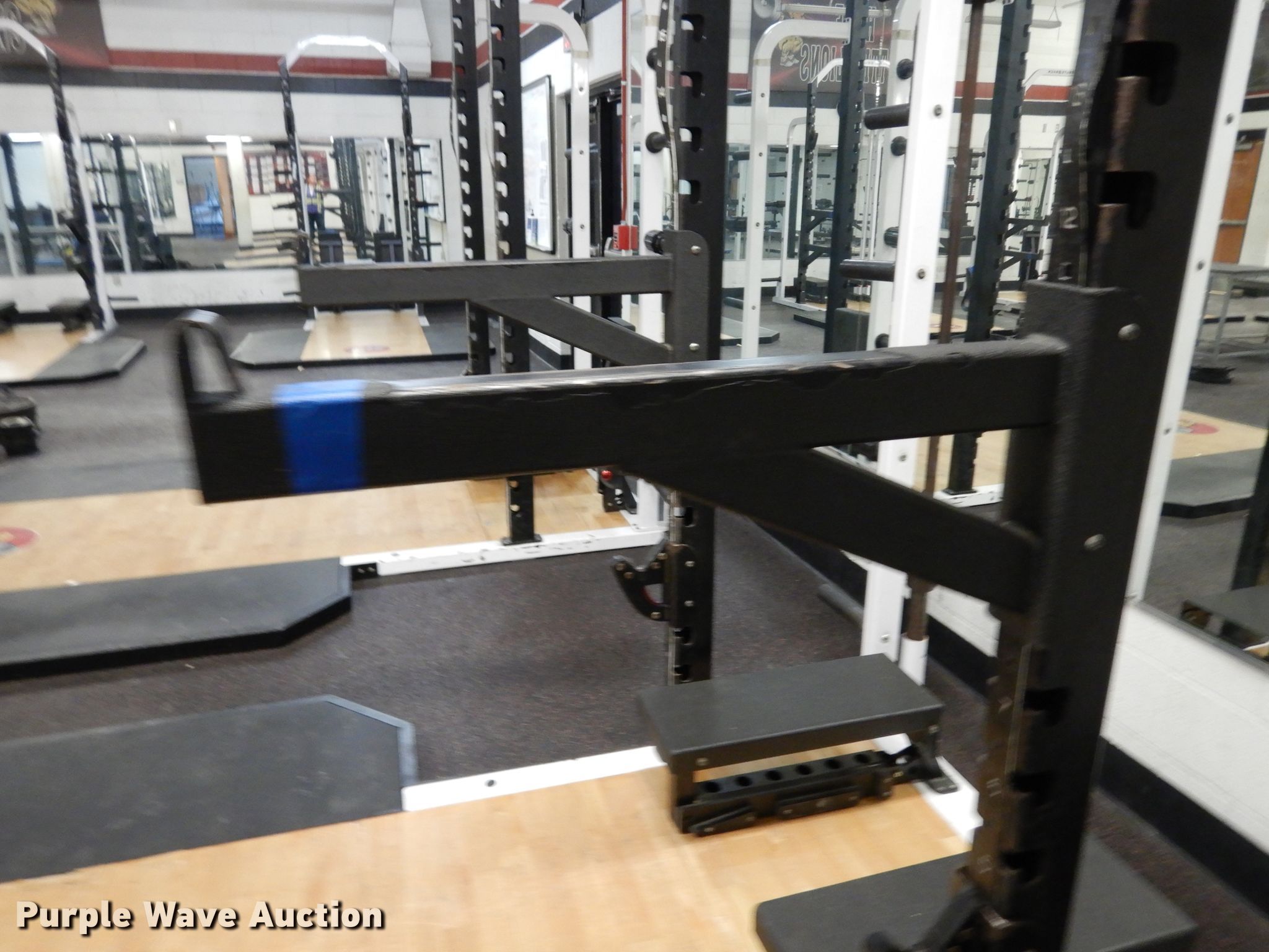 Brute rack in Lawrence, KS | Item HV9284 sold | Purple Wave