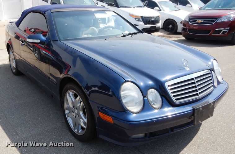 image for item DF4121 2000 Mercedes Benz CLK 320