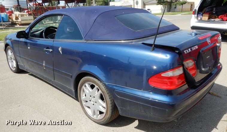image for item DF4121 2000 Mercedes Benz CLK 320