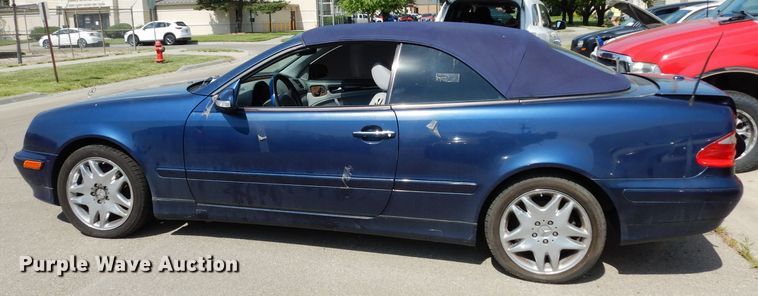 image for item DF4121 2000 Mercedes Benz CLK 320