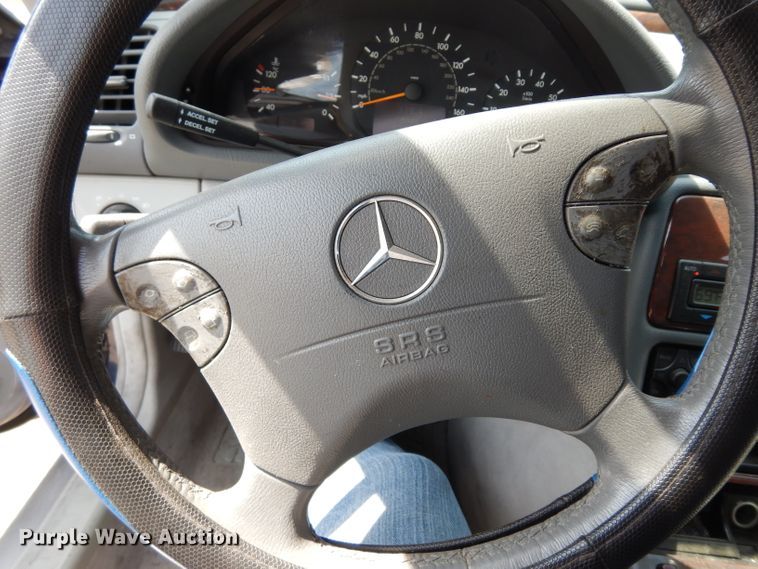 image for item DF4121 2000 Mercedes Benz CLK 320