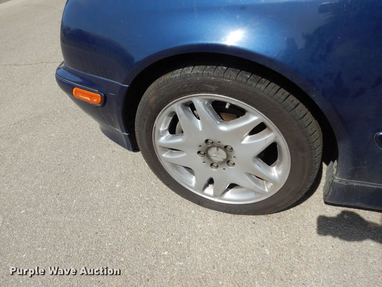 image for item DF4121 2000 Mercedes Benz CLK 320