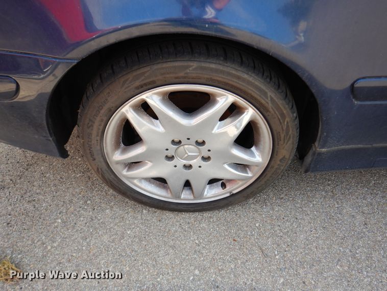 image for item DF4121 2000 Mercedes Benz CLK 320