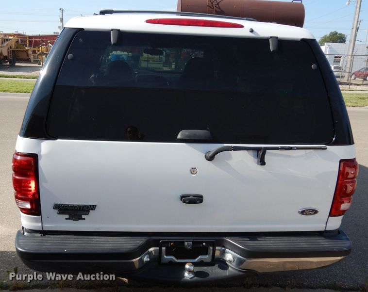 image for item DF4122 2002 Ford Expedition XLT  SUV