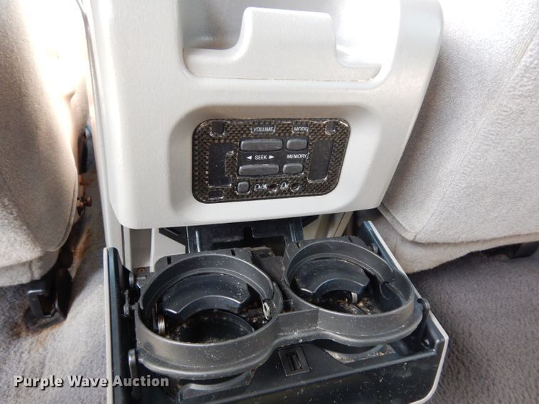 image for item DF4122 2002 Ford Expedition XLT  SUV