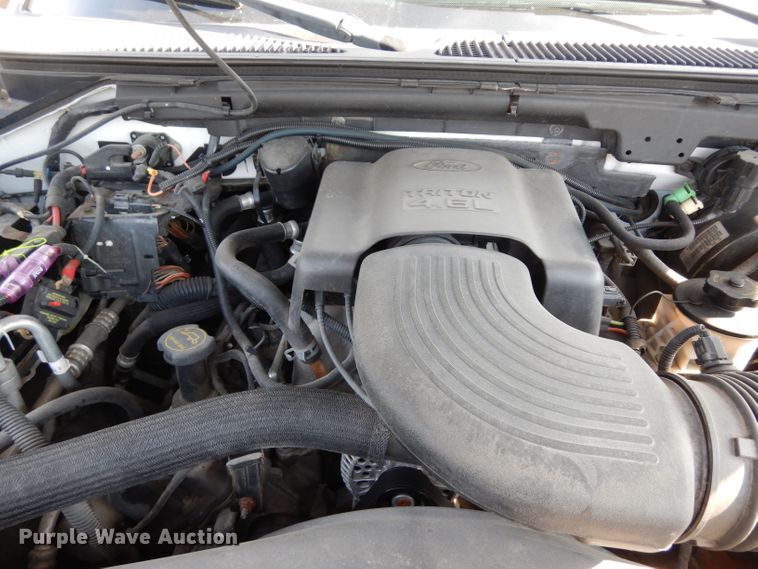 image for item DF4122 2002 Ford Expedition XLT  SUV