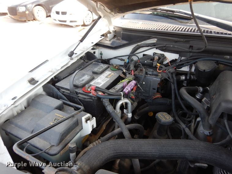 image for item DF4122 2002 Ford Expedition XLT  SUV