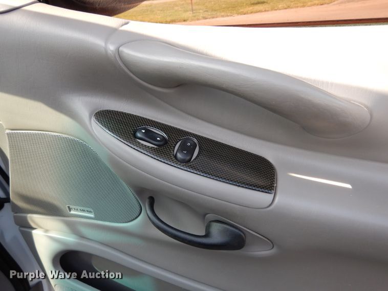 image for item DF4122 2002 Ford Expedition XLT  SUV