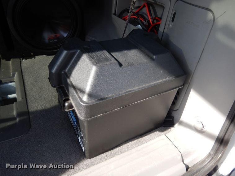 image for item DF4122 2002 Ford Expedition XLT  SUV