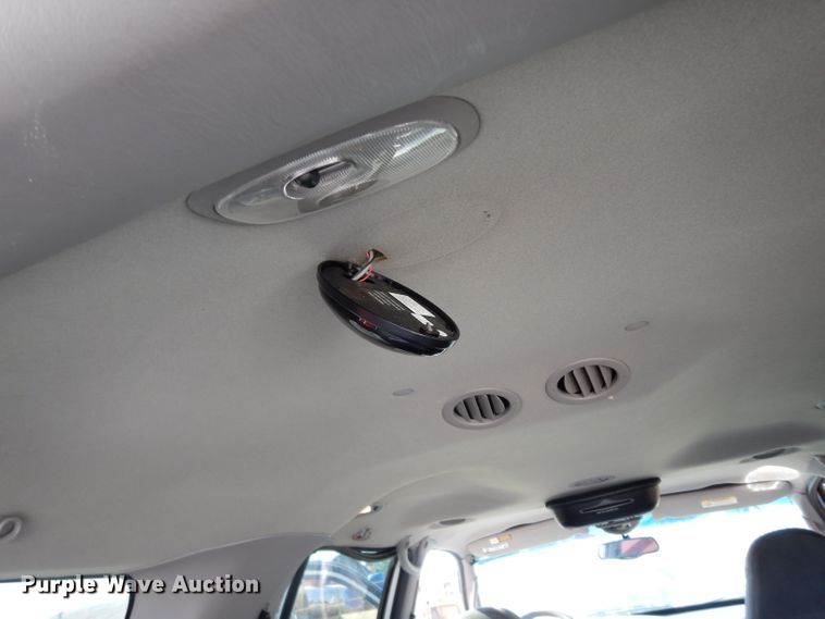 image for item DF4122 2002 Ford Expedition XLT  SUV