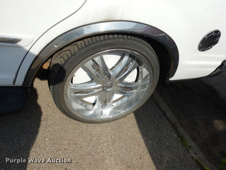 image for item DF4122 2002 Ford Expedition XLT  SUV