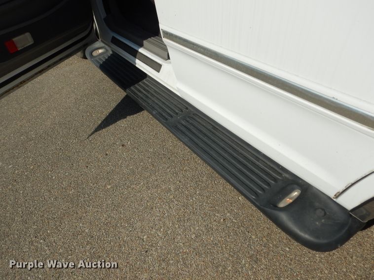 image for item DF4122 2002 Ford Expedition XLT  SUV