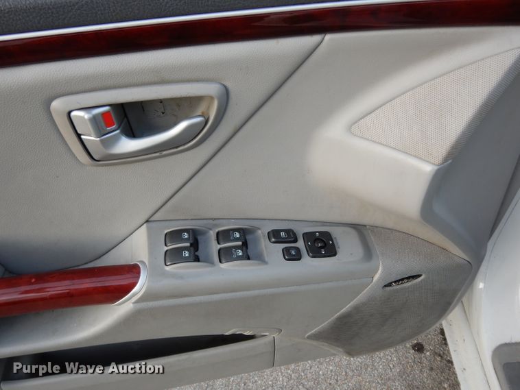 image for item DF4145 2007 Hyundai Azera Limited