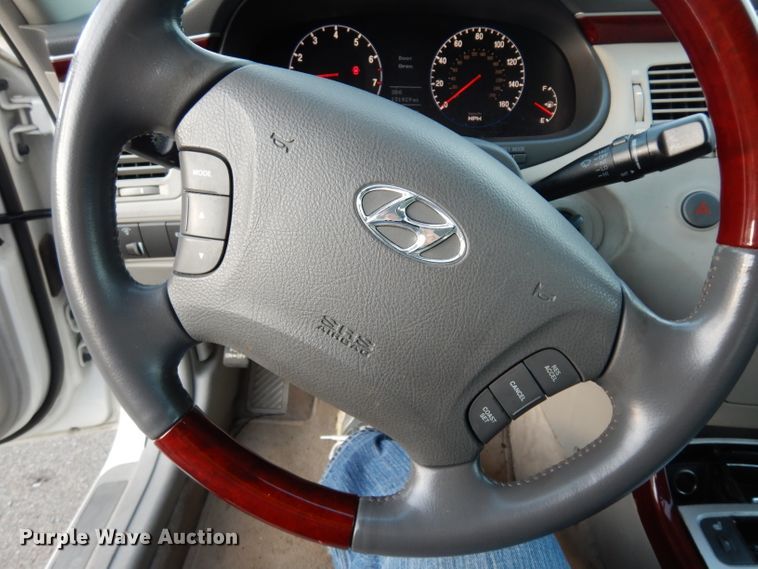 image for item DF4145 2007 Hyundai Azera Limited