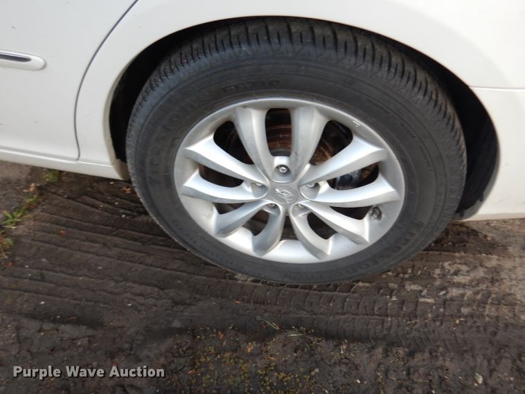 image for item DF4145 2007 Hyundai Azera Limited