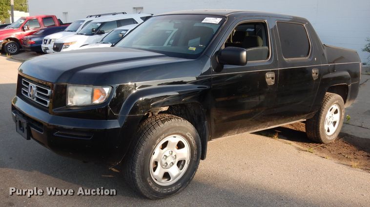 image for item DF4146 2008 Honda Ridgeline  Crew Cab pickup truck