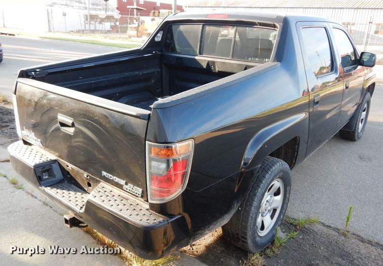 image for item DF4146 2008 Honda Ridgeline  Crew Cab pickup truck
