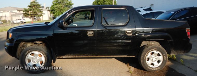image for item DF4146 2008 Honda Ridgeline  Crew Cab pickup truck