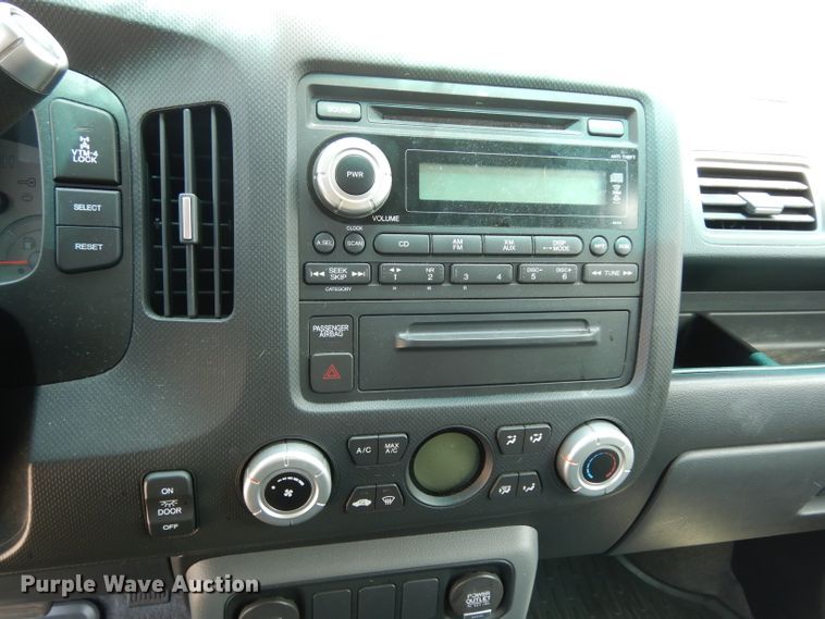 image for item DJ4252 2007 Honda Ridgeline  Crew Cab pickup truck