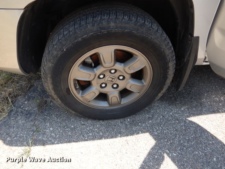 image for item DJ4252 2007 Honda Ridgeline  Crew Cab pickup truck