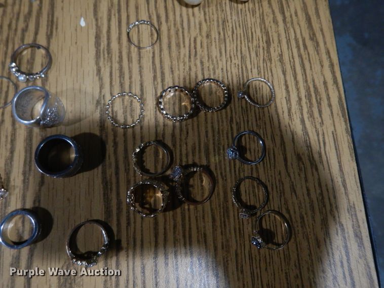 image for item HV9290 Costume jewelry