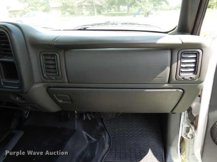 image for item DE5803 2005 Chevrolet Silverado 1500  Ext. Cab pickup truck