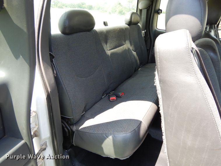 image for item DE5803 2005 Chevrolet Silverado 1500  Ext. Cab pickup truck