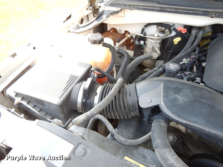 image for item DE5803 2005 Chevrolet Silverado 1500  Ext. Cab pickup truck