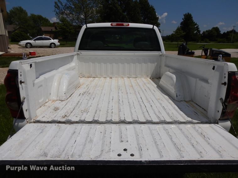 image for item DE5803 2005 Chevrolet Silverado 1500  Ext. Cab pickup truck