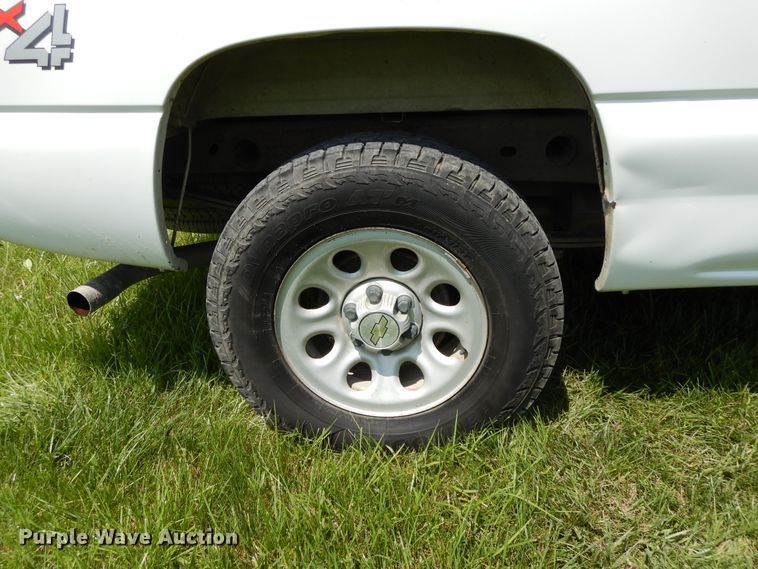 image for item DE5803 2005 Chevrolet Silverado 1500  Ext. Cab pickup truck