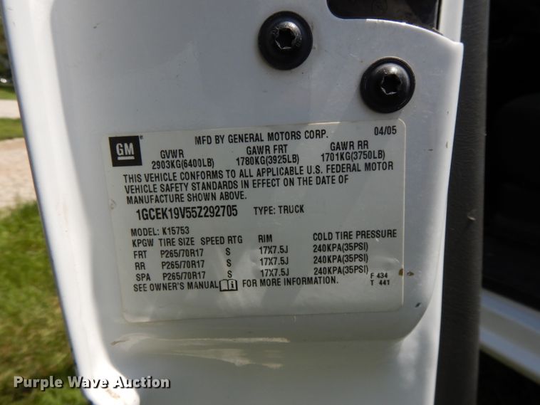 image for item DE5803 2005 Chevrolet Silverado 1500  Ext. Cab pickup truck