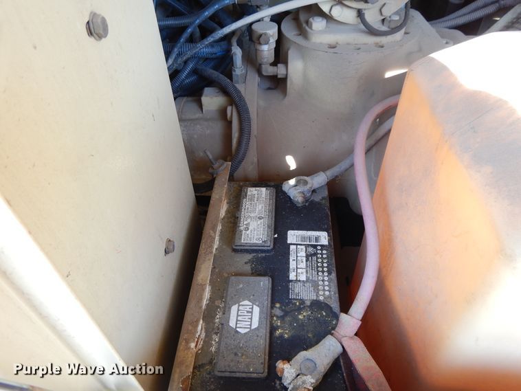 image for item DE5806 2000 Ingersoll Rand HP300WCU  air compressor