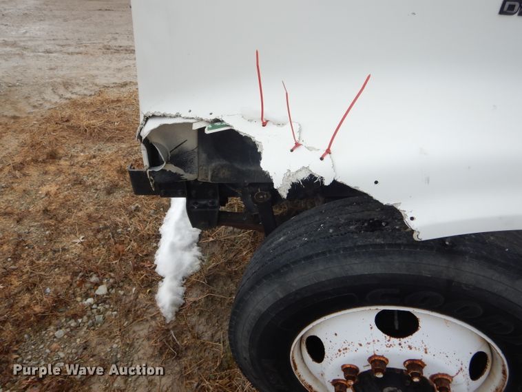 image for item DF3014 2000 International 4700 box truck