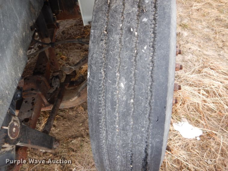 image for item DF3014 2000 International 4700 box truck