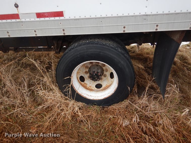 image for item DF3014 2000 International 4700 box truck