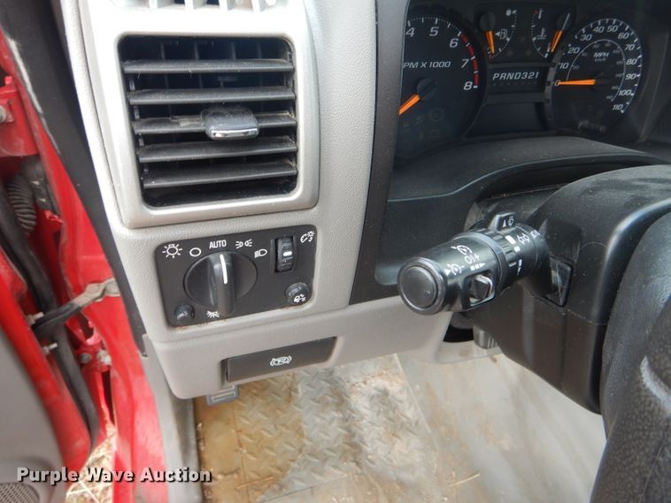 image for item DF3016 2008 GMC Canyon SL Ext. Cab pickup truck