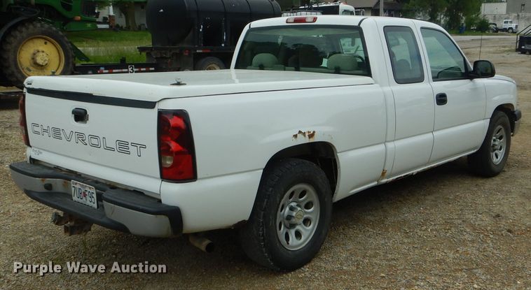 image for item DF3189 2006 Chevrolet Silverado 1500  Ext. Cab pickup truck
