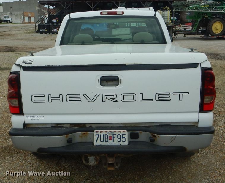 image for item DF3189 2006 Chevrolet Silverado 1500  Ext. Cab pickup truck